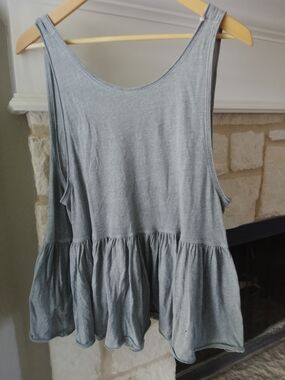 We The Free Heather Gray Over-sized Ruffle-Hem Tank